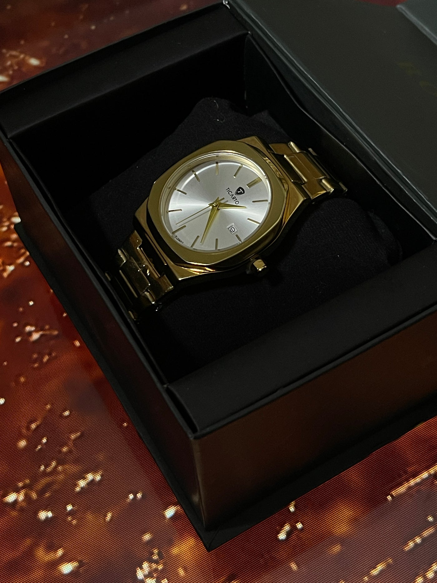 TICARTO SILVER DIAL - GOLDEN CHAIN EDITION SIGNATURE WATCH