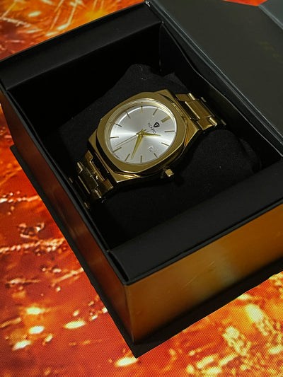 TICARTO SILVER DIAL - GOLDEN CHAIN EDITION SIGNATURE WATCH