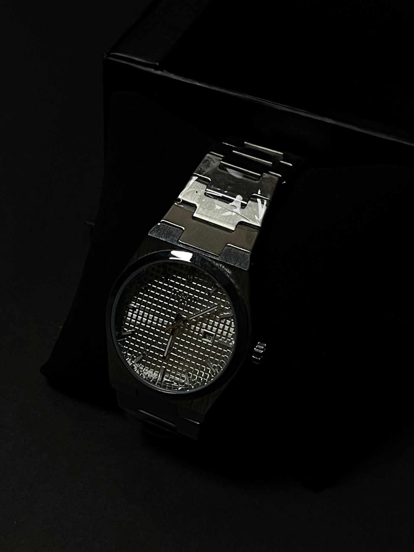 TISSOT SilverCore - The Silent Statement